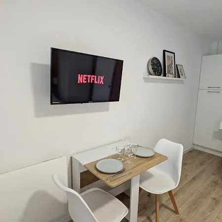 Rez De Chaussee Avec Terrasse Centre Thermal Et Touristique - Casa 公寓