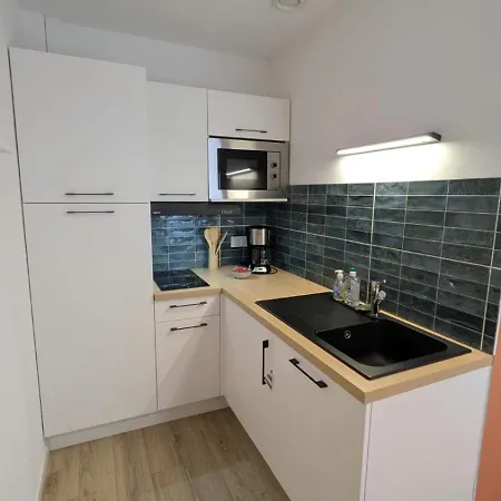 Rez De Chaussee Avec Terrasse Centre Thermal Et Touristique - Casa Apartment *