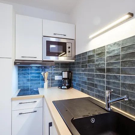 Rez De Chaussee Avec Terrasse Centre Thermal Et Touristique - Casa Lägenhet