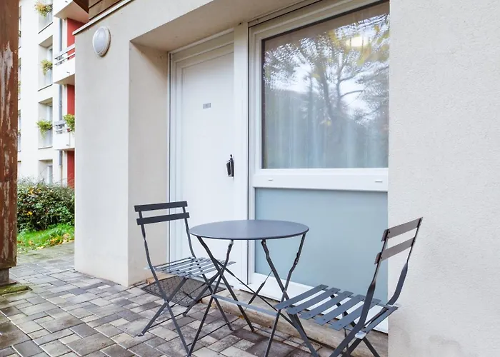 Rez De Chaussee Avec Terrasse Centre Thermal Et Touristique - Casa *