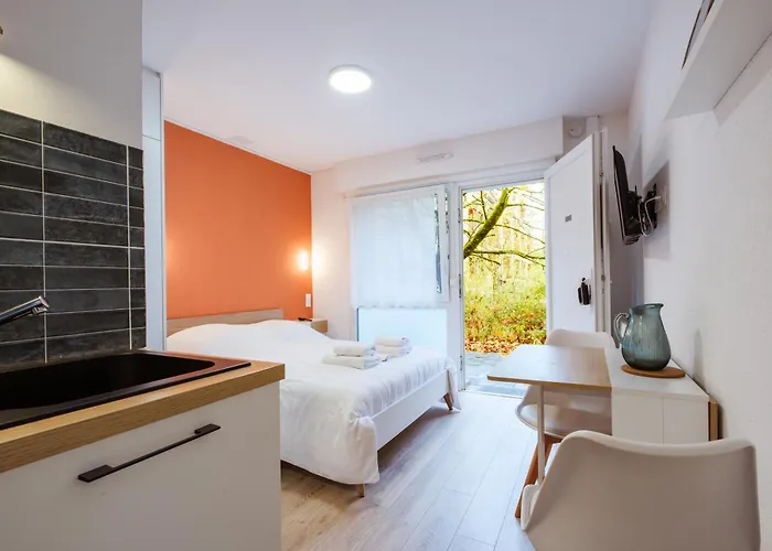 Rez De Chaussee Avec Terrasse Centre Thermal Et Touristique - Casa 公寓 *